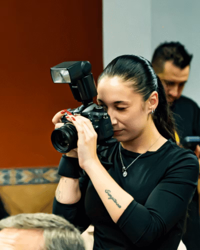 Fotógrafo de Eventos en Madrid: Cómo Elegir, Qué Esperar y Cuánto Cuesta
